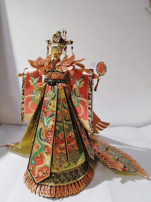 金属手工艺品嫁衣